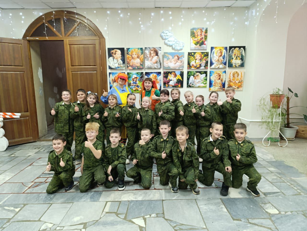 Игровая программа "День конфет"